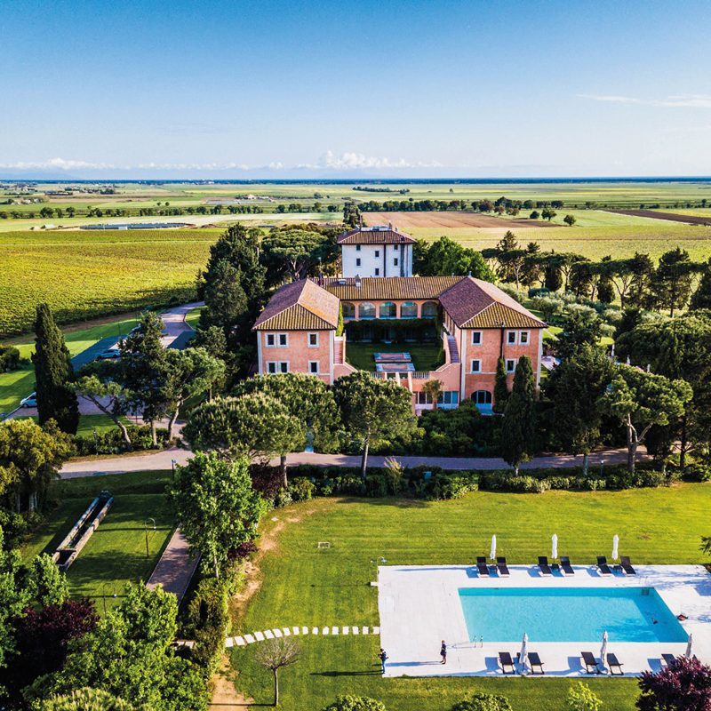 Vista aerea con piscina - L’Andana, Castiglione Della Pescaia, Grosseto, Italia - Moretti Modular Contractor